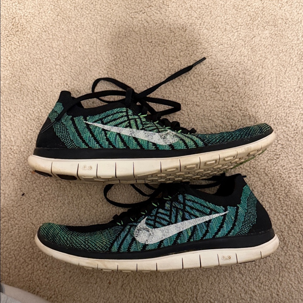 Nike Black and Green Free 4.0 Flyknit Sneakers - Picture 4 of 8